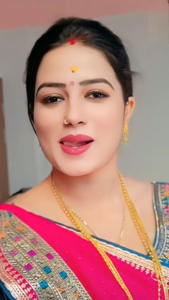 💬 Join Bhabhi WhatsApp Group Link – Real Desi Chat & Status Fun!
